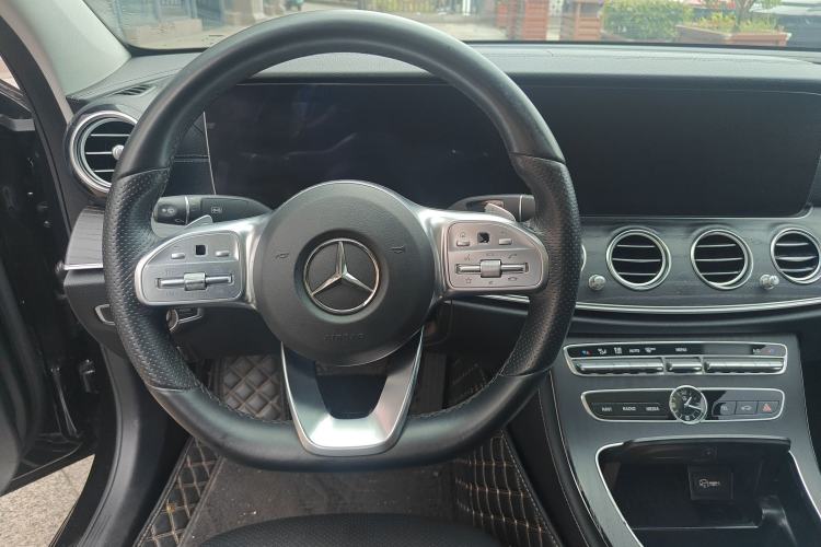 Used Mercedes-Benz E-Class 2019 Restyled E 300 L Sport Luxury Edition Interior 3