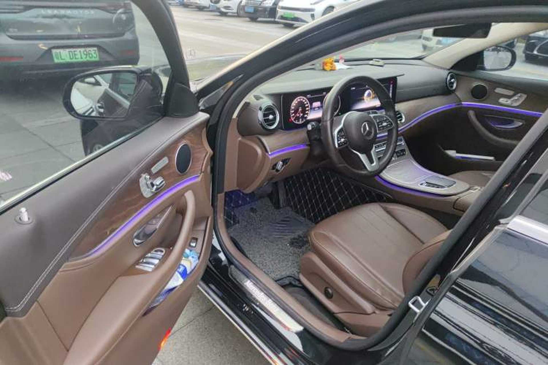 Used Mercedes-Benz E-Class 2019 Facelifted E 300 L Stylish Version Interior 3