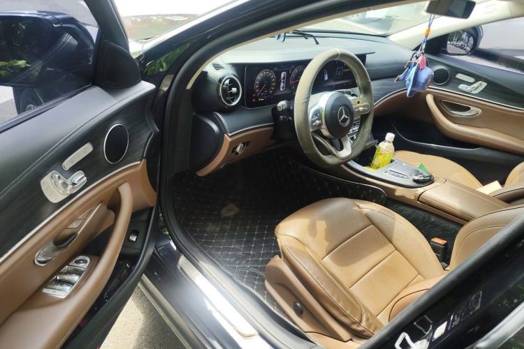 Used Mercedes-Benz E-Class 2019 Restyled E 300 L Sporty and Stylish Edition Interior 3