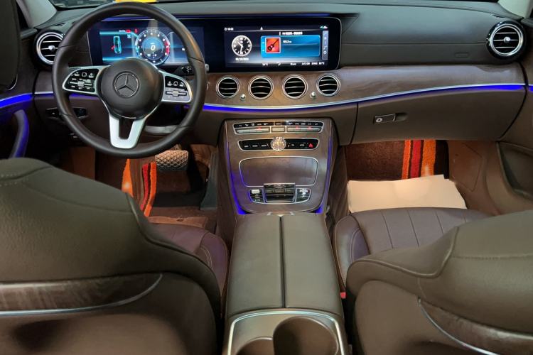Used Mercedes-Benz E-Class 2019 E 300 L Luxury Model Interior 3