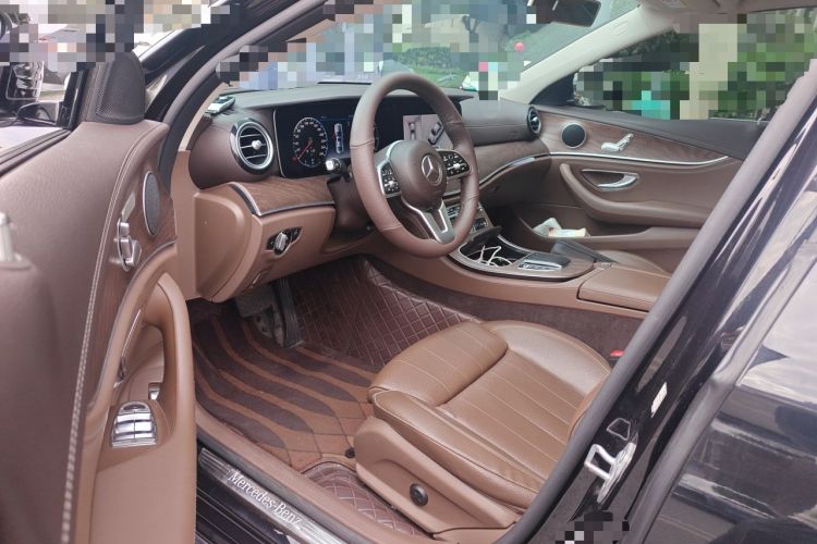 Used Mercedes-Benz E-Class 2019 E 200 L Interior 3