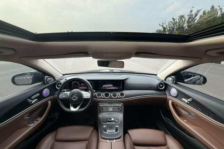 Used Mercedes-Benz E-Class 2019 E 200 L Sport Edition Interior 3