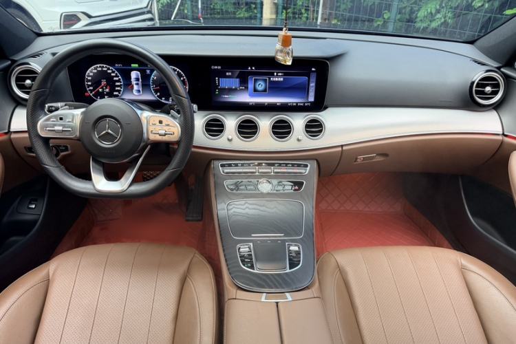 Used Mercedes-Benz E-Class 2019 E 260 Sport Edition Interior 3