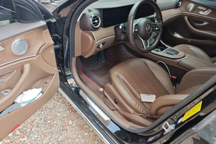 Used Mercedes-Benz E-Class 2019 Restyled E 300 L Luxury Edition Interior 3