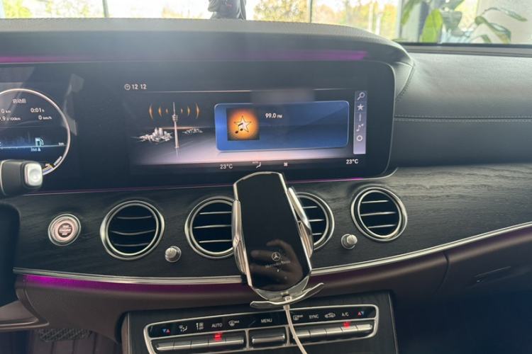 Used Mercedes-Benz E-Class 2019 Restyled E 300 L Sport Luxury Edition Interior 3