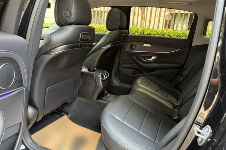 Used Mercedes-Benz E-Class 2019 Restyled E 300 L Sporty and Stylish Edition Interior 3