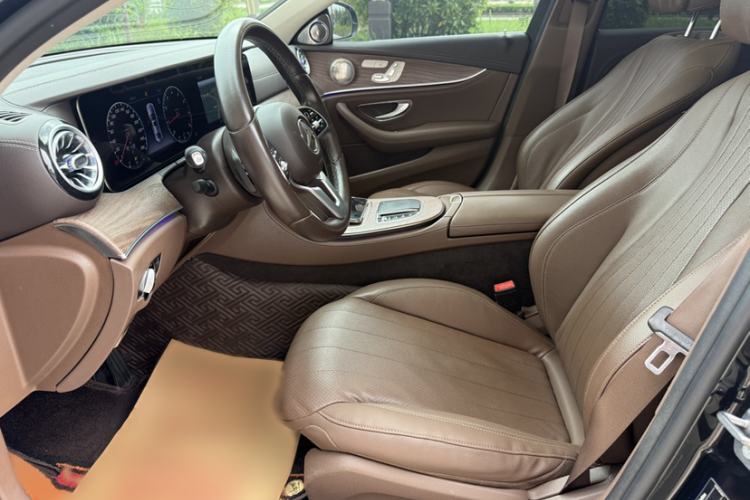 Used Mercedes-Benz E-Class 2019 Facelifted E 300 L Stylish Version Interior 3