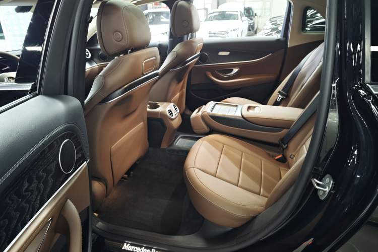 Used Mercedes-Benz E-Class 2019 E 200 L Sport 4MATIC Interior 3