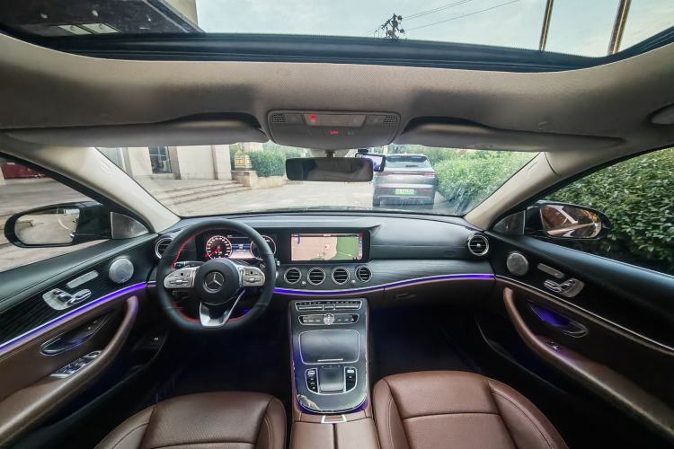 Used Mercedes-Benz E-Class 2019 E 300 L Sporty and Stylish Model Interior 3