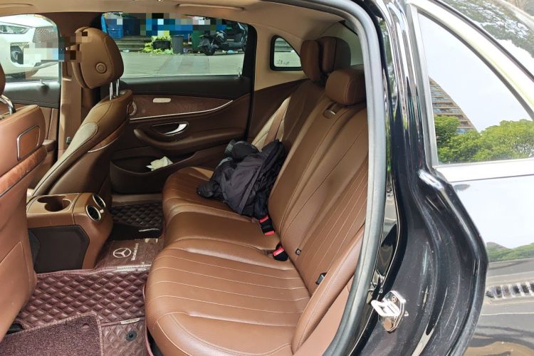 Used Mercedes-Benz E-Class 2019 Facelifted E 300 L Stylish Version Interior 4