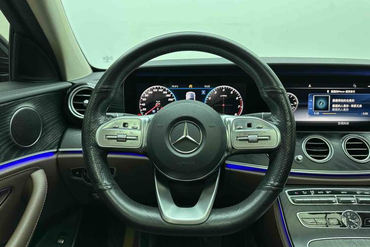 Used Mercedes-Benz E-Class 2019 E 200 L Sport Edition Interior 4