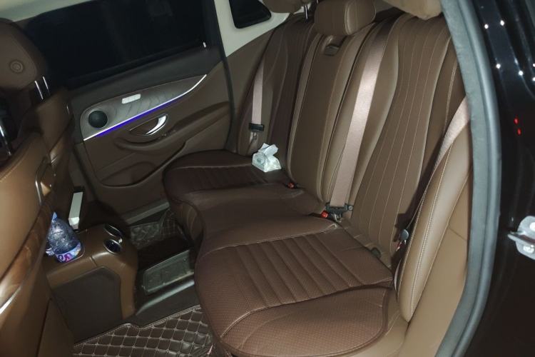 Used Mercedes-Benz E-Class 2019 Facelifted E 300 L Stylish Version Interior 4