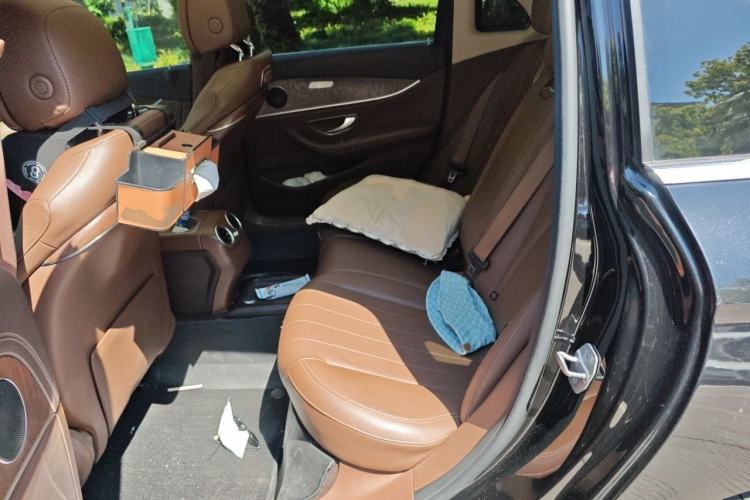 Used Mercedes-Benz E-Class 2019 Facelifted E 300 L Stylish Version Interior 4