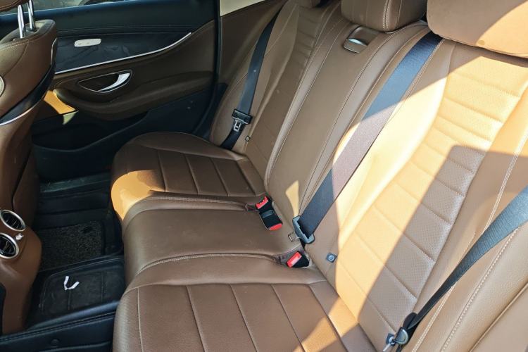 Used Mercedes-Benz E-Class 2019 E 200 L Sport Edition Interior 4