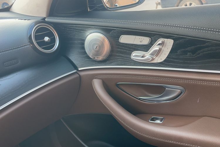 Used Mercedes-Benz E-Class 2019 E 300 L Sport Luxury Edition Interior 4