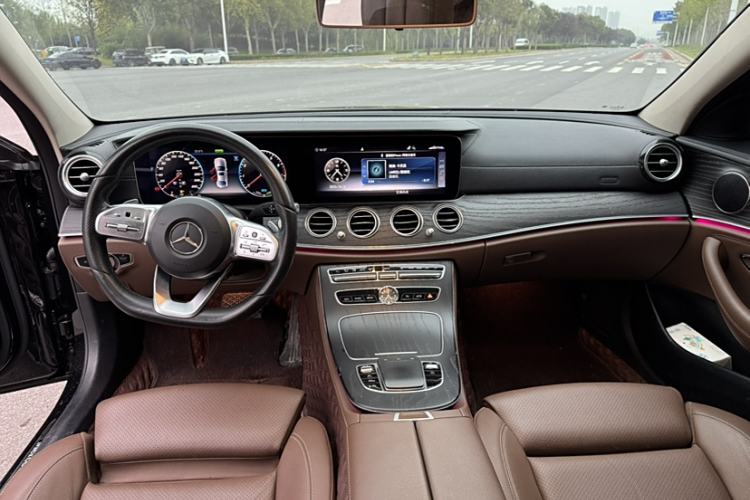 Used Mercedes-Benz E-Class 2019 E 260 L Sport Edition Interior 5