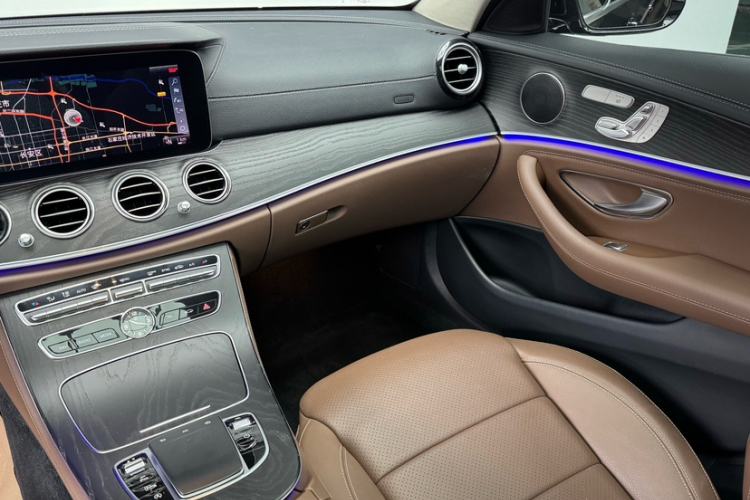 Used Mercedes-Benz E-Class 2019 Restyled E 300 L Sporty and Stylish Edition Interior 5