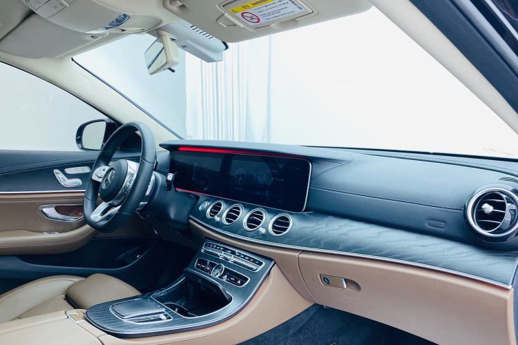 Used Mercedes-Benz E-Class 2019 E 200 L Sport Edition Interior 5