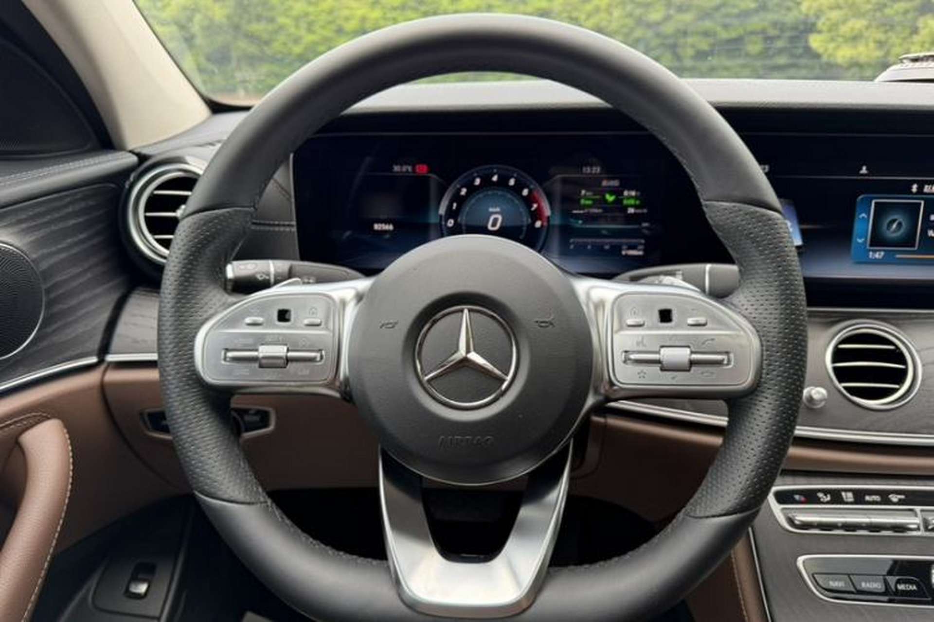 Used Mercedes-Benz E-Class 2019 E 260 L Sport Edition Interior 5