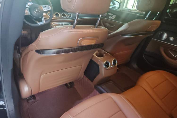 Used Mercedes-Benz E-Class 2019 Restyled E 300 L Sport Luxury Edition Interior 5