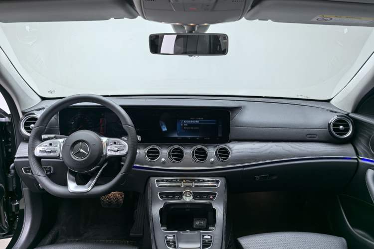 Used Mercedes-Benz E-Class 2019 E 200 L Sport Edition Interior 5