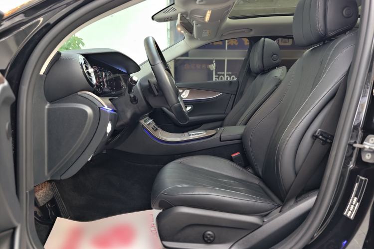 Used Mercedes-Benz E-Class 2019 Restyled E 300 L Luxury Edition Interior 5