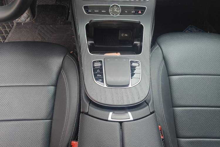 Used Mercedes-Benz E-Class 2019 Restyled E 300 L Sport Luxury Edition Interior 6