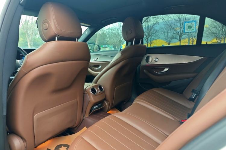 Used Mercedes-Benz E-Class 2019 E 200 Sport Edition Interior 6