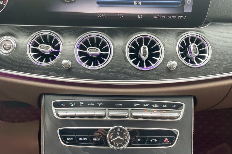 Used Mercedes-Benz E-Class 2019 E 260 L Sport Edition Interior 7