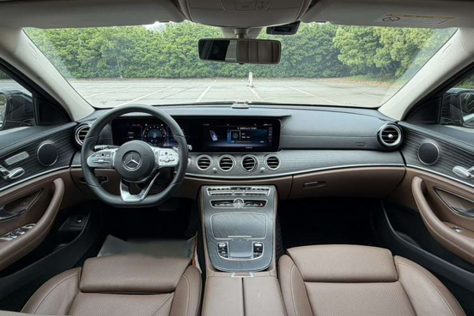 Used Mercedes-Benz E-Class 2019 E 260 L Sport Edition Interior 7