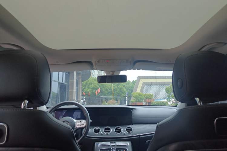 Used Mercedes-Benz E-Class 2019 Restyled E 300 L Sport Luxury Edition Interior 7