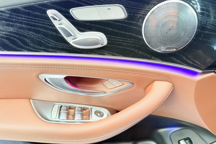 Used Mercedes-Benz E-Class 2019 E 200 L Sport Edition Interior 7