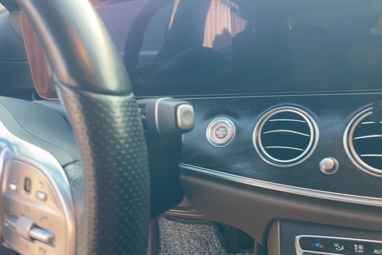 Used Mercedes-Benz E-Class 2019 E 300 L Sport Luxury Edition Interior 7