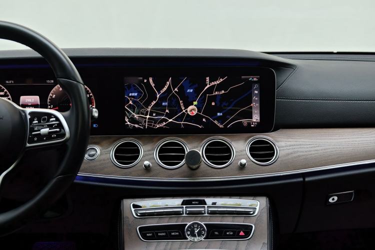 Used Mercedes-Benz E-Class 2019 Restyled E 300 L Luxury Edition Interior 7