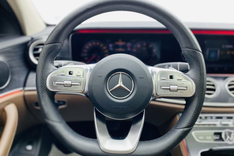 Used Mercedes-Benz E-Class 2019 E 200 L Sport Edition Interior 8