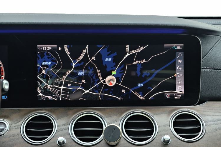 Used Mercedes-Benz E-Class 2019 Restyled E 300 L Luxury Edition Interior 8