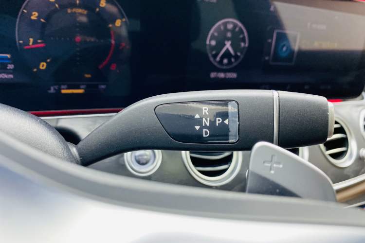Used Mercedes-Benz E-Class 2019 E 200 L Sport Edition Interior 9
