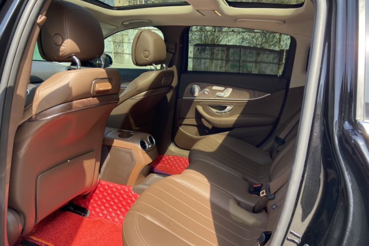 Used Mercedes-Benz E-Class 2019 Restyled E 300 L Luxury Edition Interior 9