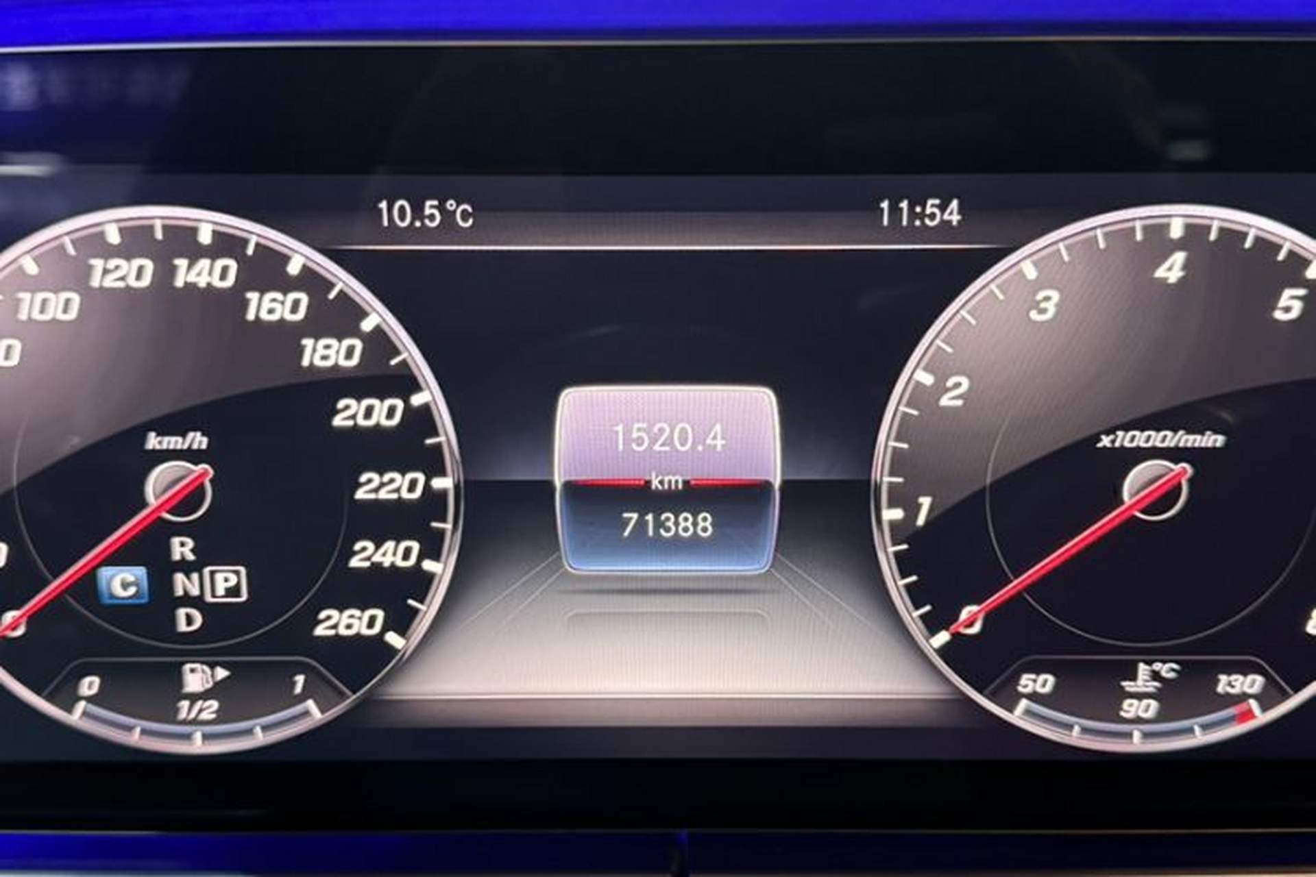 Used Mercedes-Benz E-Class 2019 Facelifted E 300 L Stylish Version Interior 9