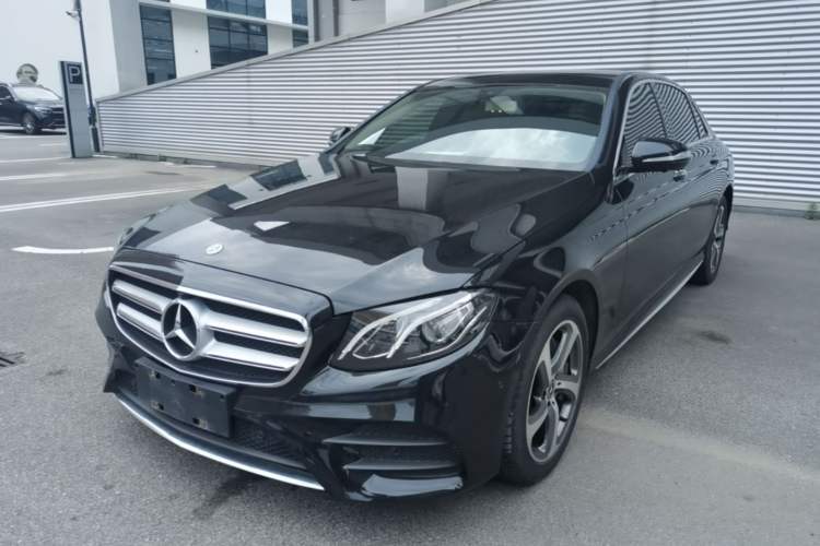 Used Mercedes-Benz E-Class 2019 E 300 L Sporty and Stylish Model Guazi used car, China used car export, Used car for sale, Used Mercedes-Benz cars, Cheapest cars for sale