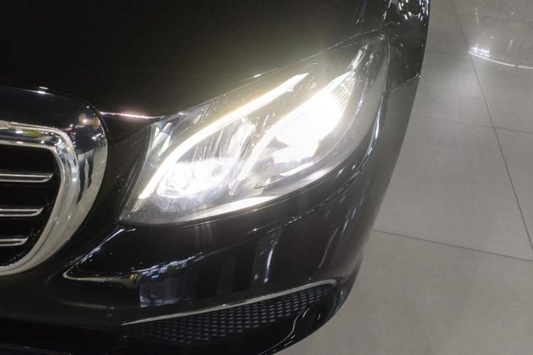Used Mercedes-Benz E-Class 2019 Facelifted E 300 L Stylish Version Left Front Headlight