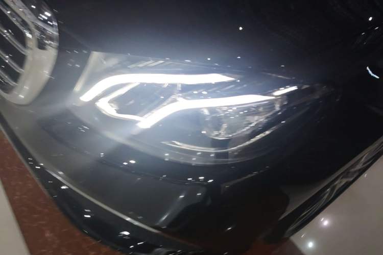 Used Mercedes-Benz E-Class 2019 Facelifted E 300 L Stylish Version Left Front Headlight