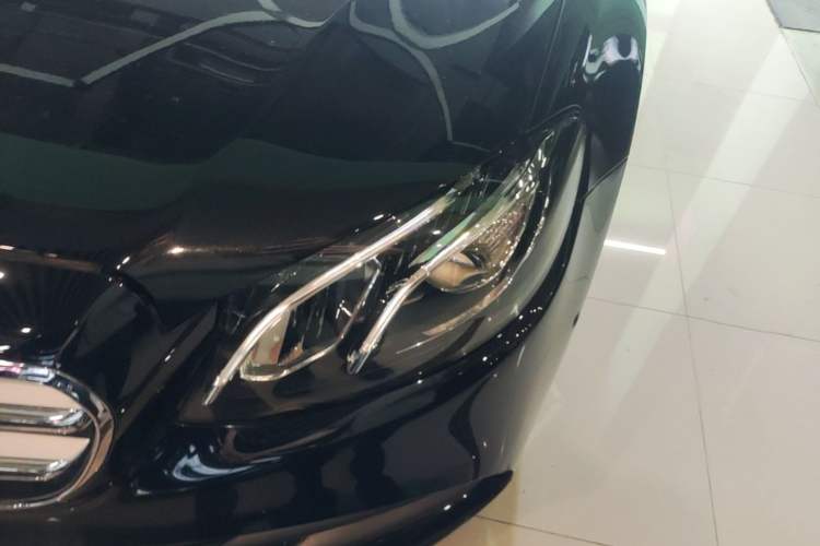 Used Mercedes-Benz E-Class 2019 Restyled E 300 L Sporty and Stylish Edition Left Front Headlight