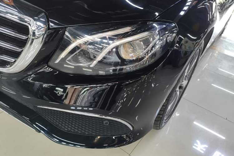 Used Mercedes-Benz E-Class 2019 E 300 L Sporty and Stylish Model Left Front Headlight