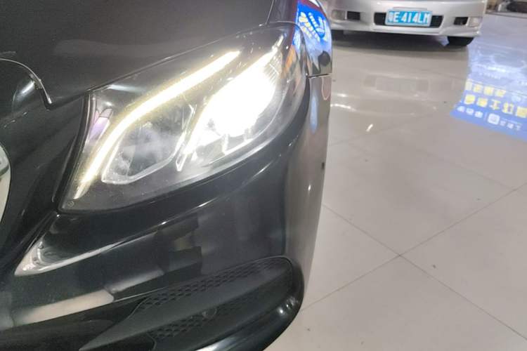 Used Mercedes-Benz E-Class 2019 E 300 L Sporty and Stylish Model Left Front Headlight