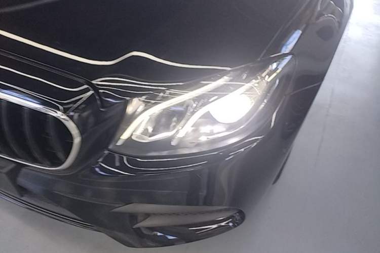 Used Mercedes-Benz E-Class 2019 Restyled E 300 L Sport Luxury Edition Left Front Headlight
