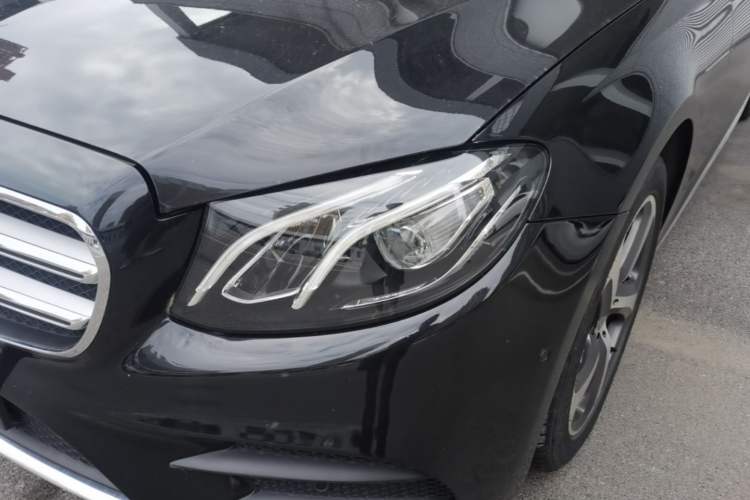 Used Mercedes-Benz E-Class 2019 E 300 L Sporty and Stylish Model Left Front Headlight