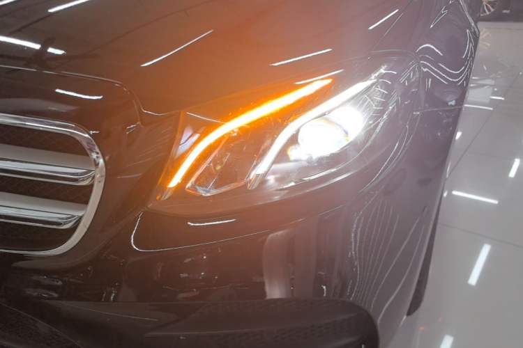 Used Mercedes-Benz E-Class 2019 Restyled E 300 L Sporty and Stylish Edition Left Front Headlight