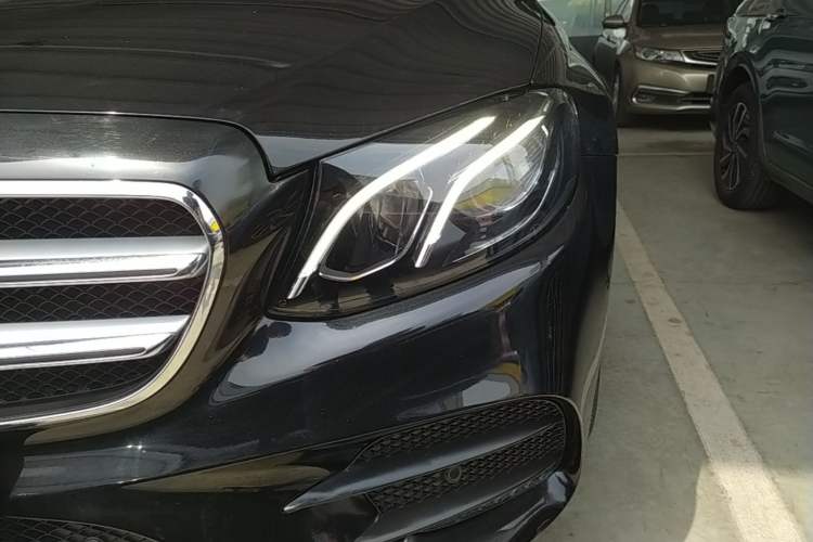 Used Mercedes-Benz E-Class 2019 E 260 L Sport 4MATIC Left Front Headlight