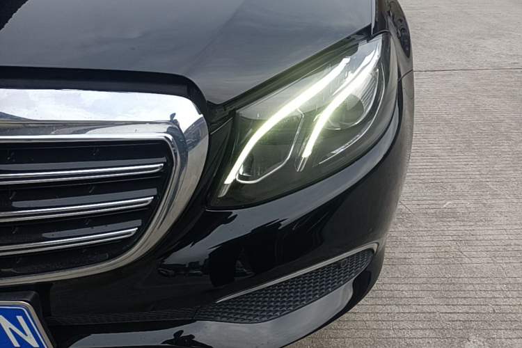 Used Mercedes-Benz E-Class 2019 E 300 L Stylish Model Left Front Headlight